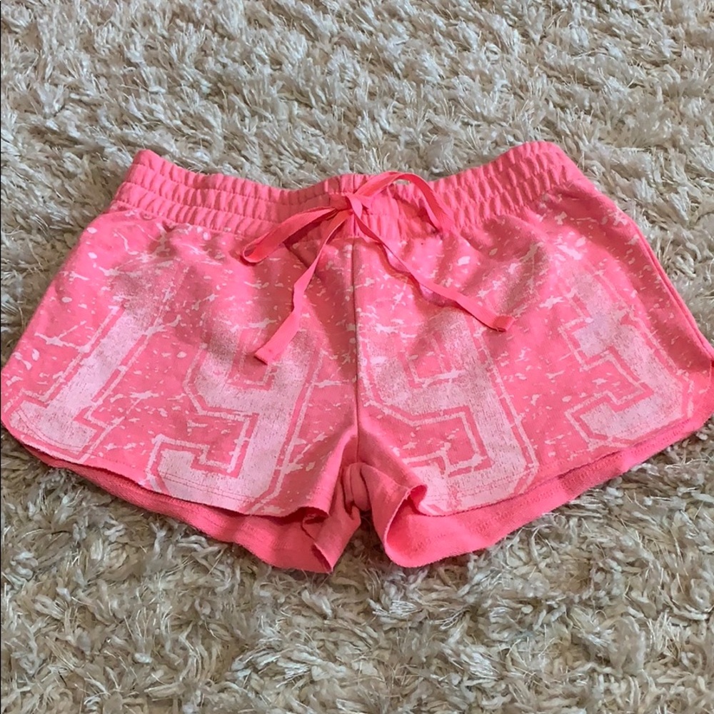 No boundaries shorts